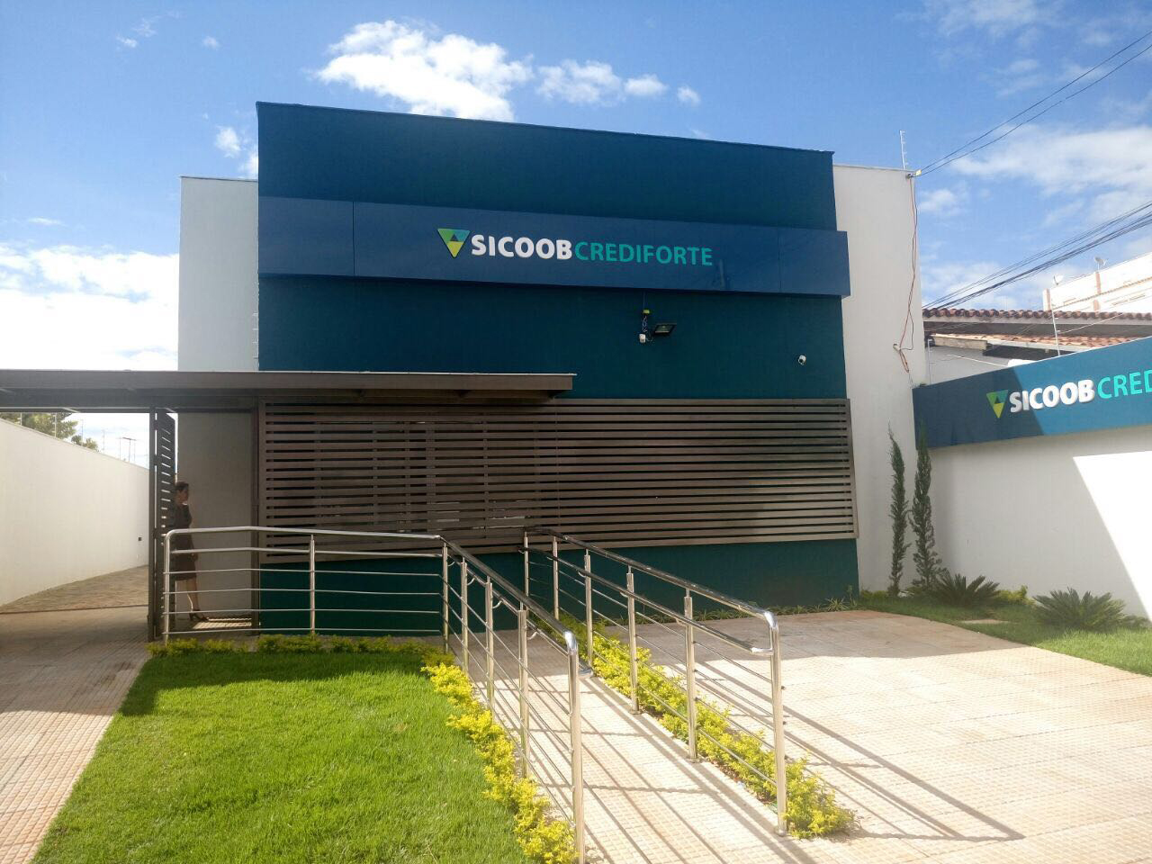 Logo de SICOOB CREDIFORTE