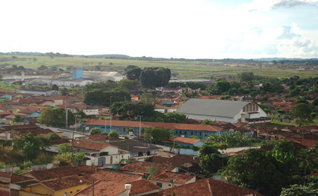 Capa de Inhumas